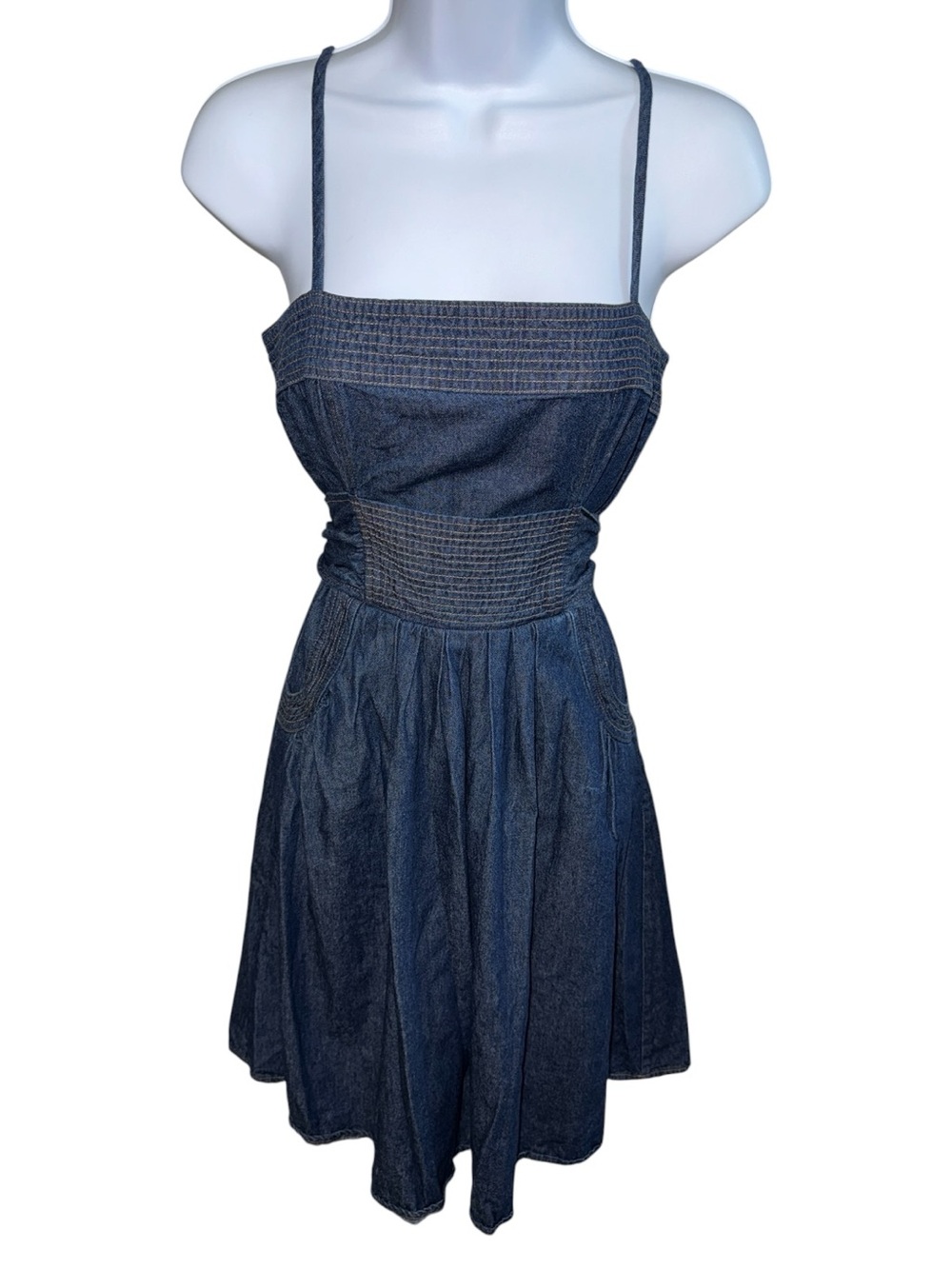 Womenās Vintage 100% Cotton A-List By Wrapper Blue Denim Dress - 11/12